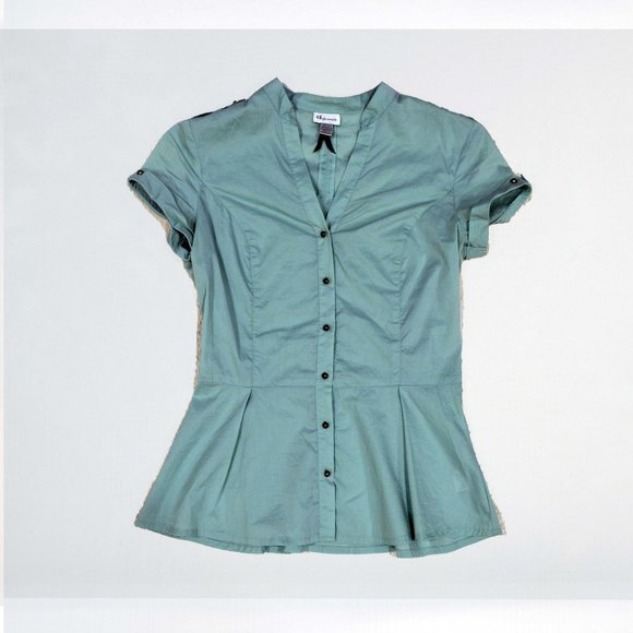3/$15 🌺Dynamite Teal Button Down Blouse - Picture 2 of 9